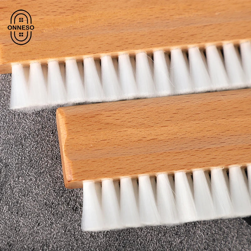 Natural Beech Handle Soft bristle Anti-static Record Cleaner